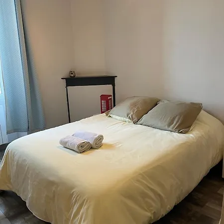 Derriere La Gare Laval Apartment *
